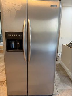 Side by side Refrigerator