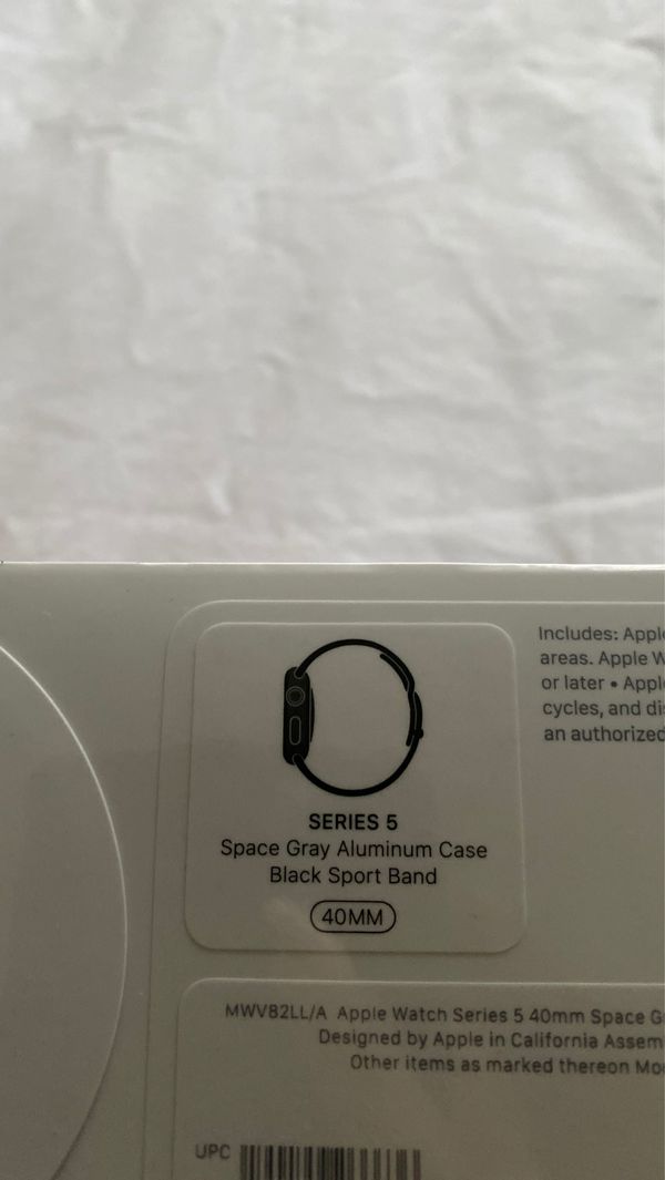 space gray apple watch series 5