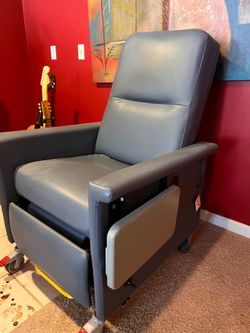 Medical reclining chair