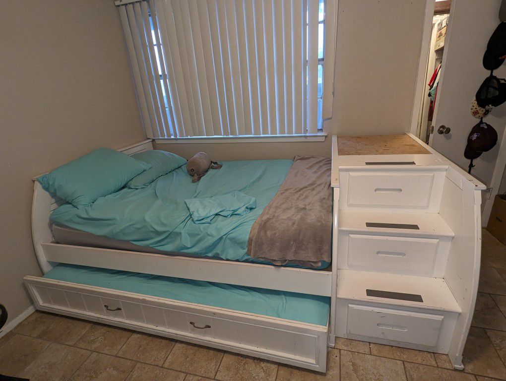 Twin And Full Bunk Bed 