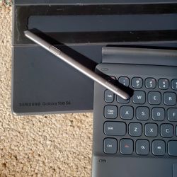 Samsung keyboard case & pen. Original