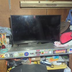  Vizio TV 35 In
