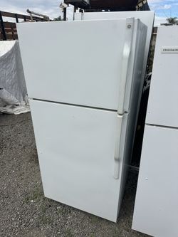 Top And Bottom Refrigerator Apartment Size