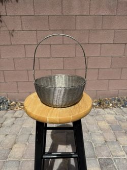 METAL BASKET