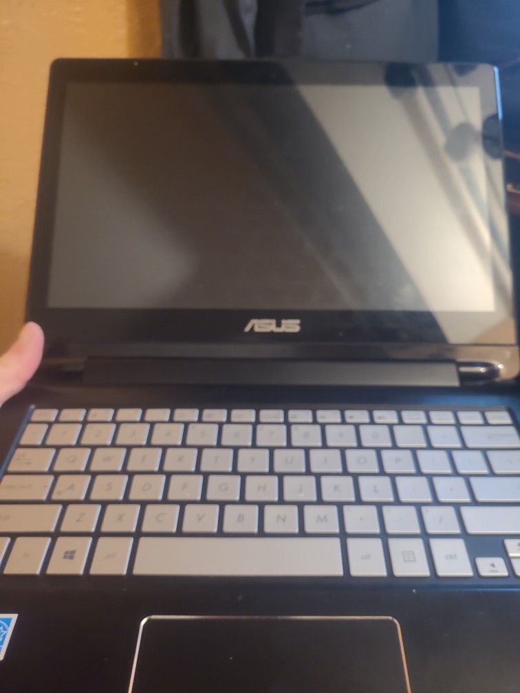 Asus 2 In 1 Laptop/touchscreen