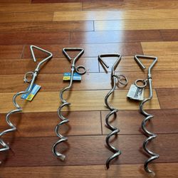 4- Pet zone 16 in tie down steaks