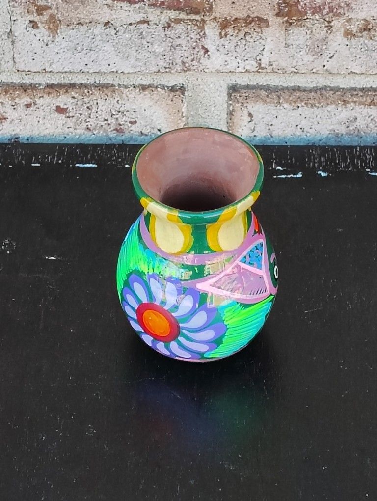 Mexico Ecuador Terra Cotta vase beautiful Colors