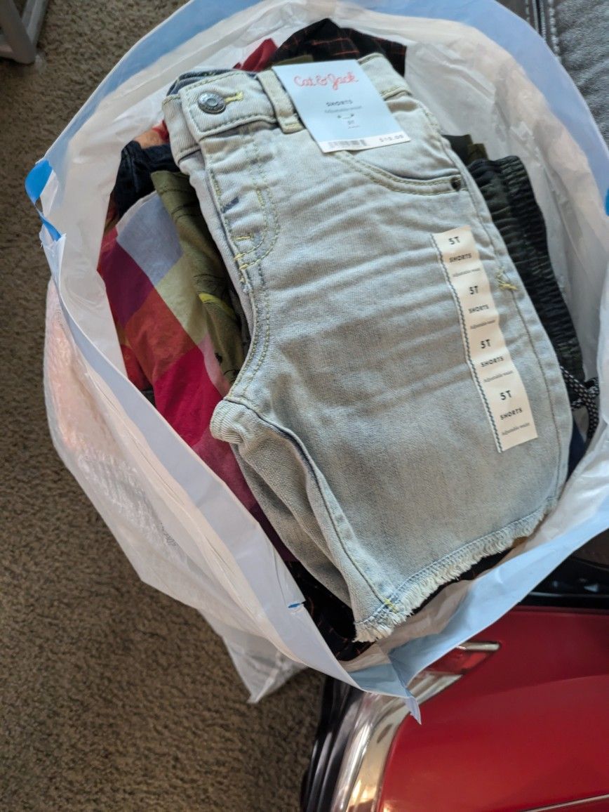 Boys Clothes 3T -5T 1 Bag 💰 Kids