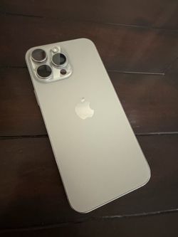 iPhone 16 Pro Max