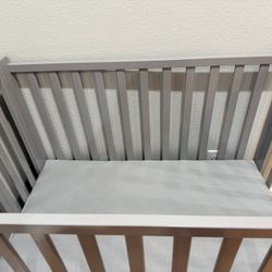 Delta Foldable Mini Crib With 1.5 Inch Mattress & Dream On 3 Inch Mattress