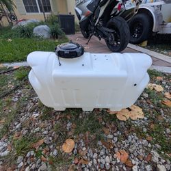 2691
NorthStar Horizontal Spot Sprayer Tank, 26-Gallon Capacity