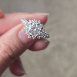 Genuine Moissanite Ring Size 7