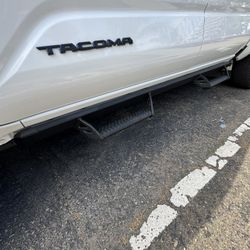 Predator Steps 24+ Toyota Tacoma 
