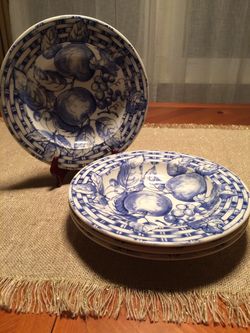 4 Farmhouse shallow bowls