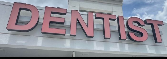 Dentist sign
