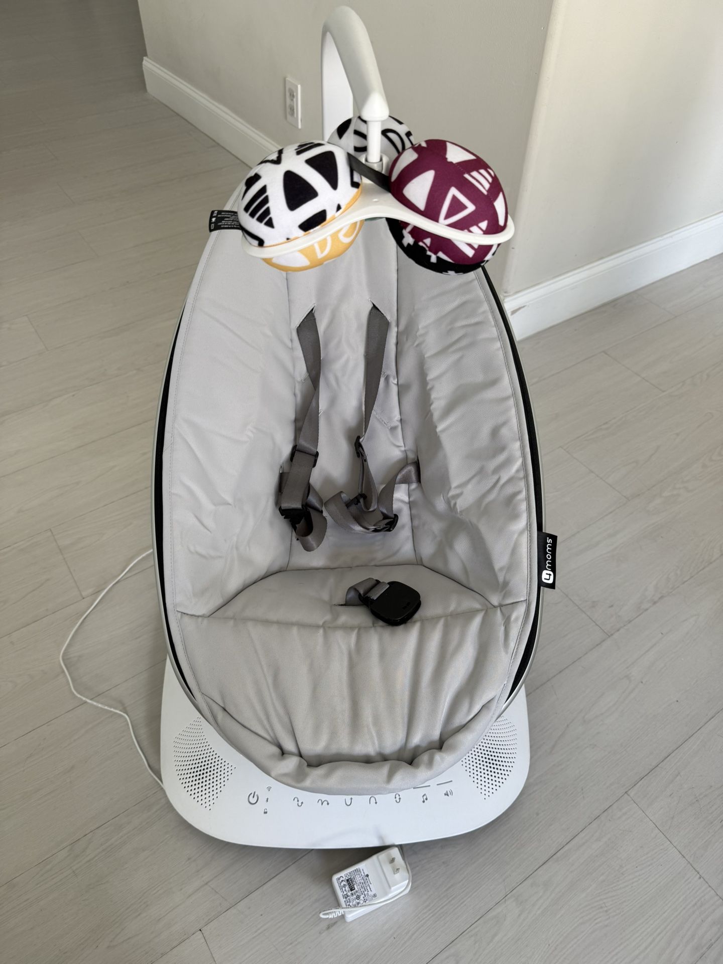 4moms MamaRoo Multi-Motion Baby Swing