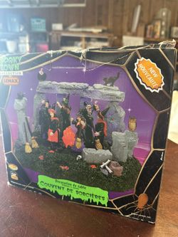 Lamas Spooky Town Witches Coven