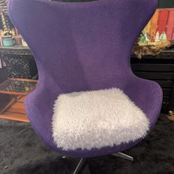 Y2K Purple Egg Chair 