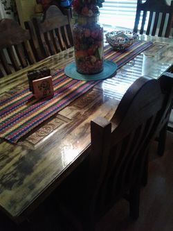 Dining room table