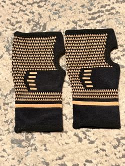 Compression Wrist Support Sleeves Pair Pain Relief and Support