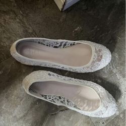 White Lace Flats