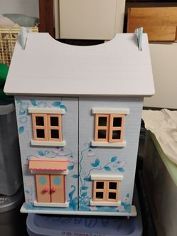 SWEET PEA DOLLHOUSE 24"