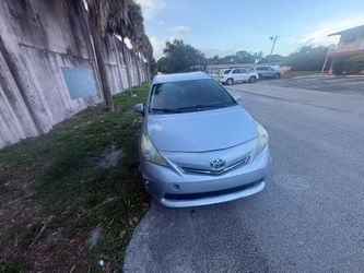 2013 Toyota Prius V