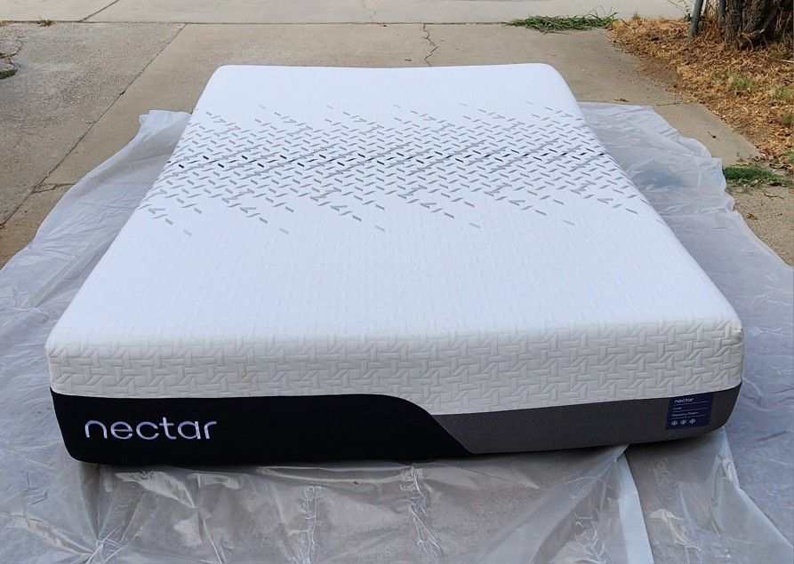 Nectar Luxe Memory Foam Queen Mattress
