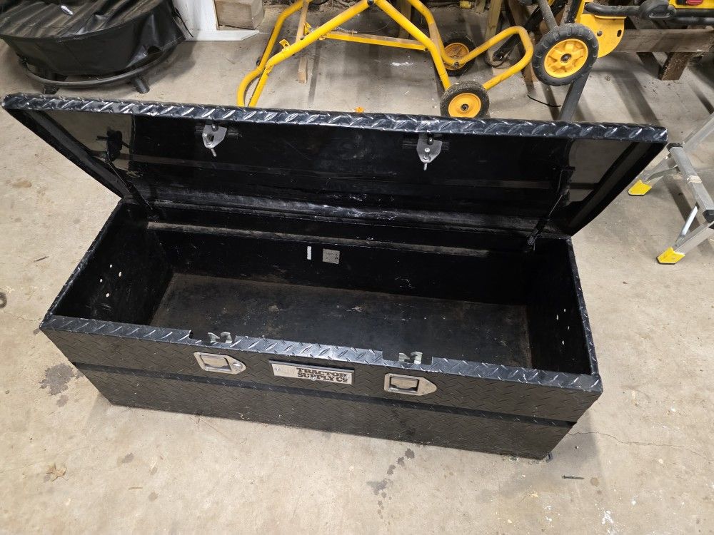 Truck Tool Box