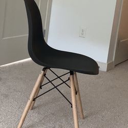 Dining Room Chair with Wood Legs