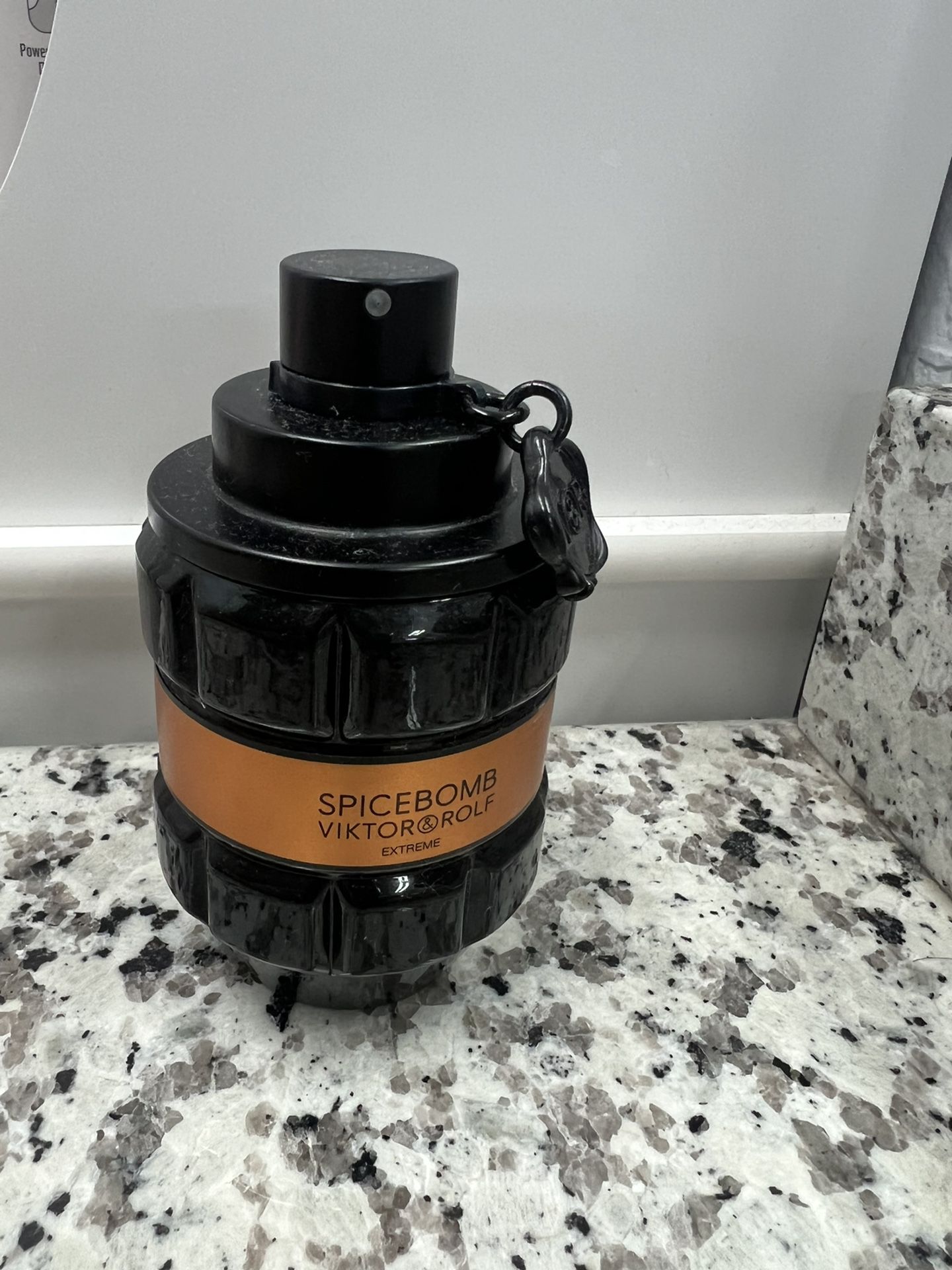 Viktor & Rolf Spicebomb Extreme for Sale in Corona, CA - OfferUp