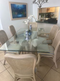 Dining Room Table + 6 Chairs