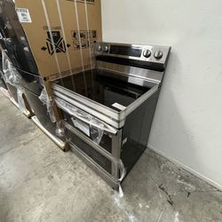 NEW SAMSUNG ELECTRIC 220 STOVE