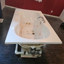 Bathroom Jacuzzi Tub And 3 Full Vanity Sets