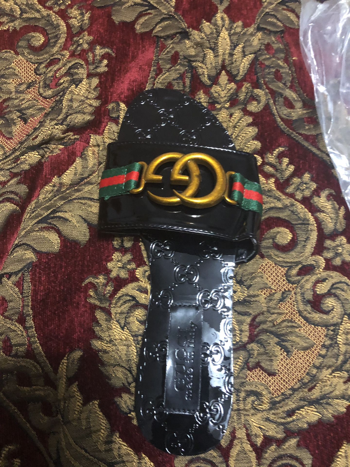 Gucci slides size 7