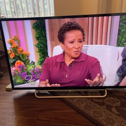 Sony 40” TV (NOT SMART) With Universal Remote Control. $50 Firm On Price