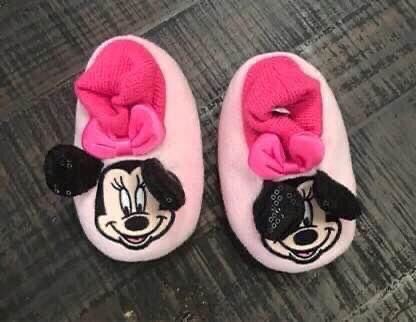 Baby Disney Minnie Size 3-4 months shoes just $3