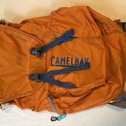 Camelbak Arete 18