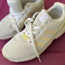 Adidas White Shoe  Size 4/ And A Half 