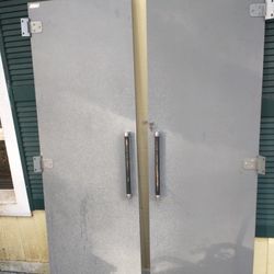 Coleman Doors With Lock And Key 22"3/4x71"H