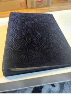 Embossed pattern, black velvet photo album