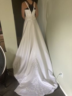 Wedding Dress Size 6 Long 90” Train Thumbnail