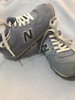 Girls lavender Nike new balance
