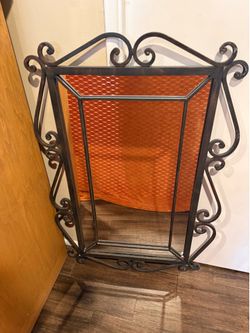 Iron metal framed mirror!