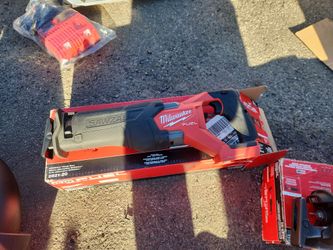 Milwaukee M18 Sawzall Fuel Brushless 