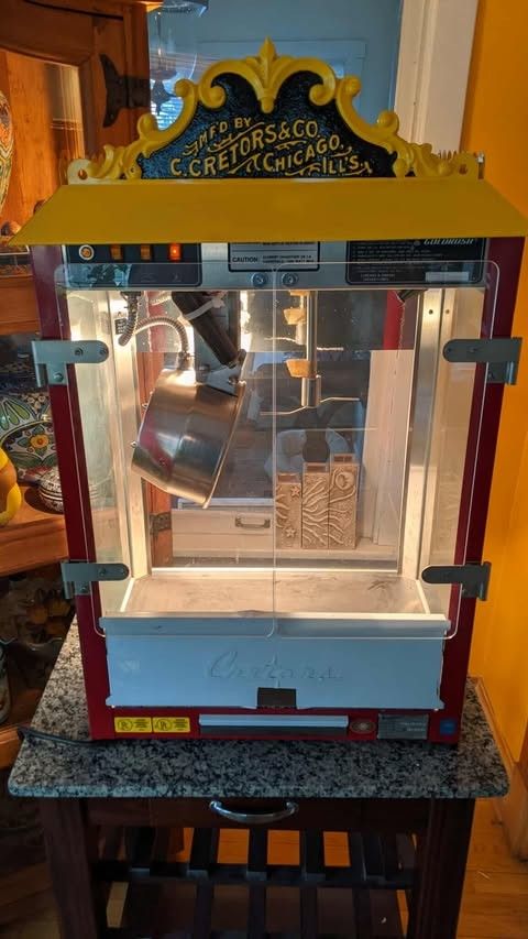 Creators Gold Rush GR6 Popcorn Machine 