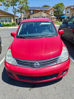 2010 Nissan Versa Hatchback (NEED SOLD TODAY)