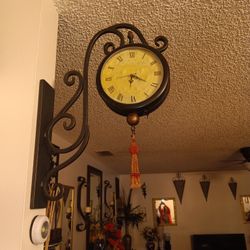 Wallace Clock 