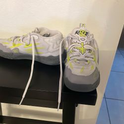 Lamelo Sneakers