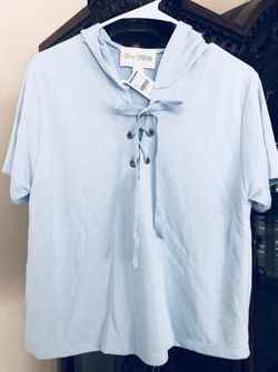LACE UP WOMENS HOODED TEE.....BRAND NEW